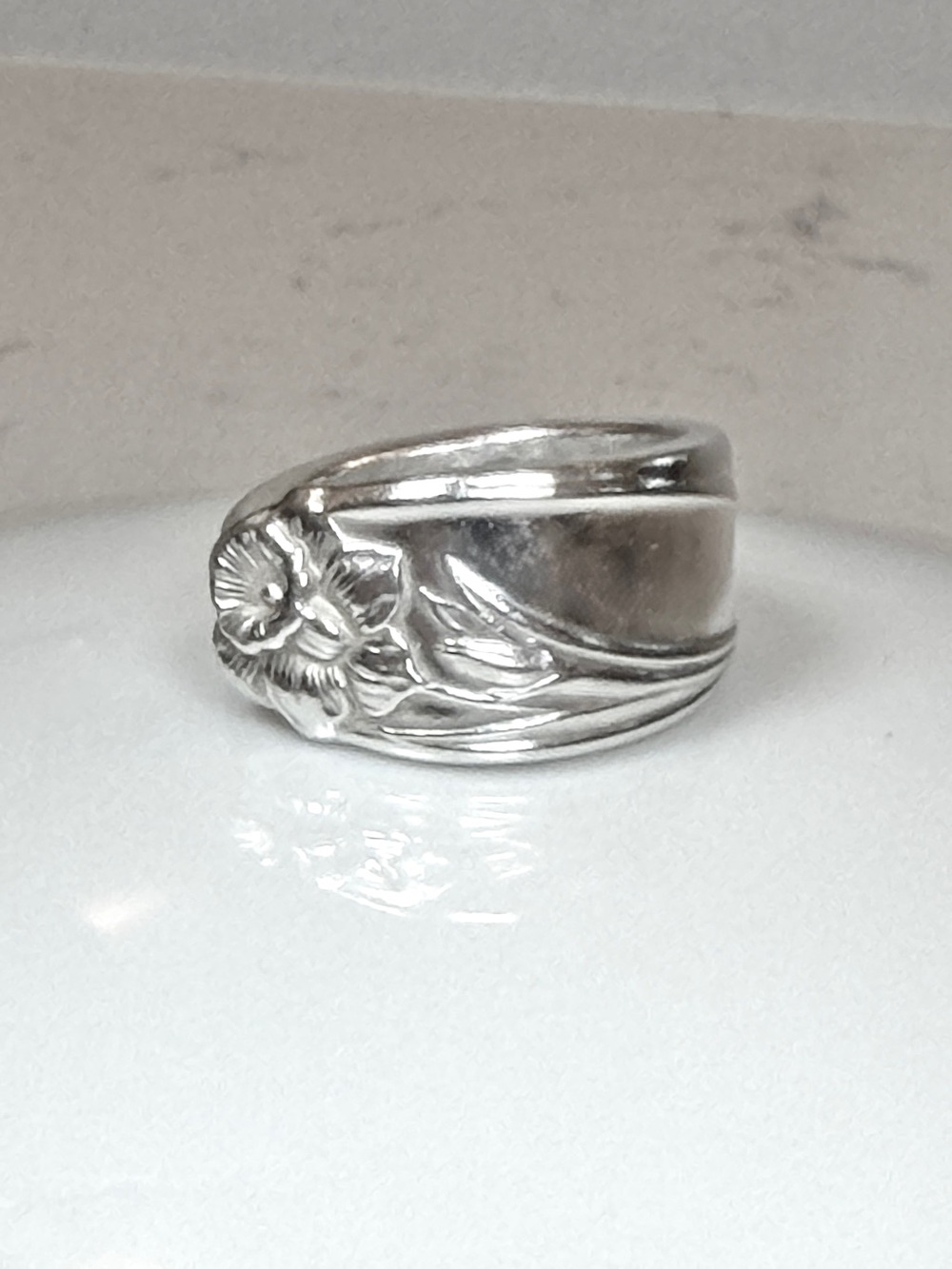 Vintage Daffodil Pattern Silver Plated Spoon Ring size 8.5